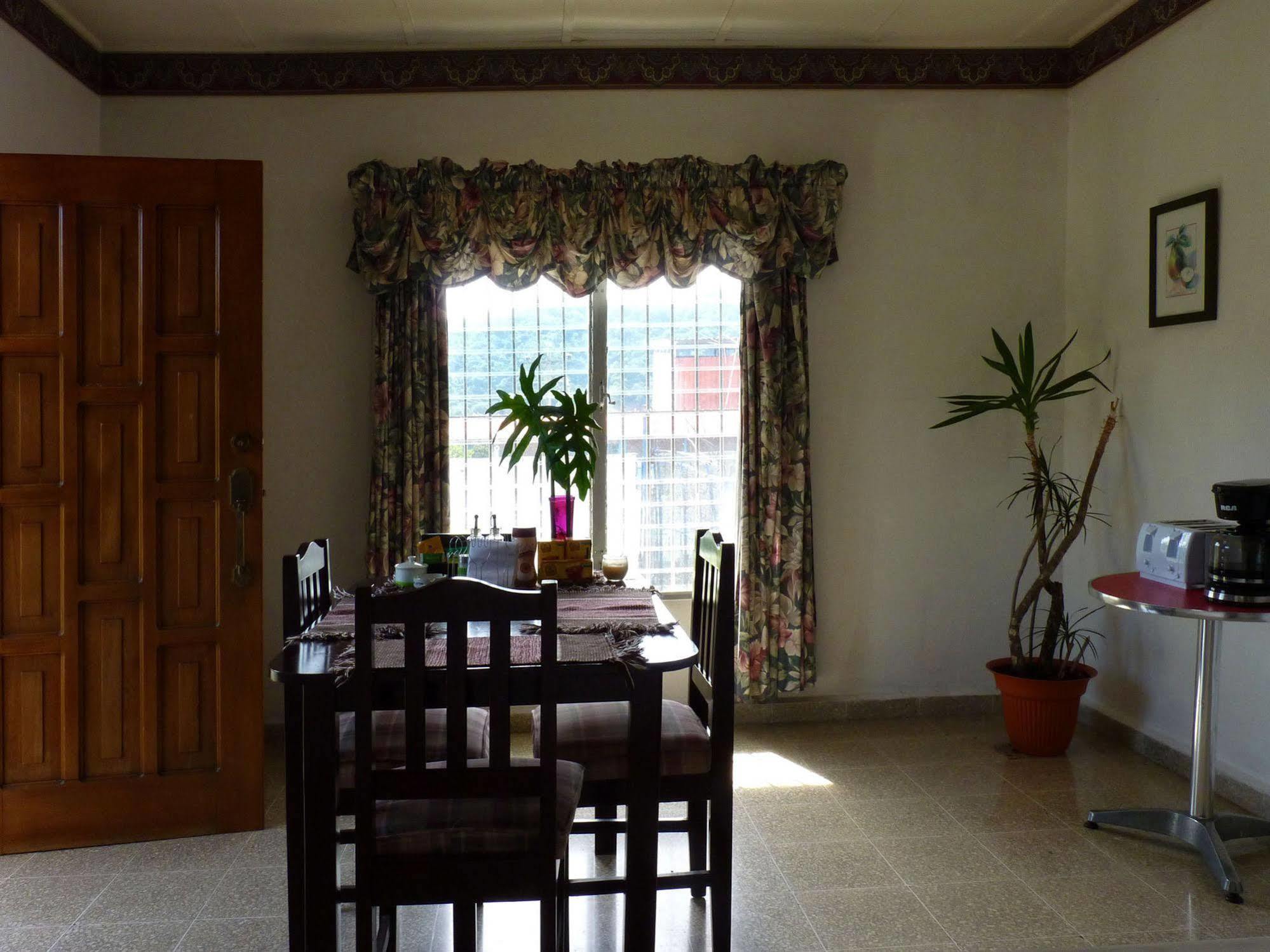 Autana Bed & Breakfast 보케테 외부 사진
