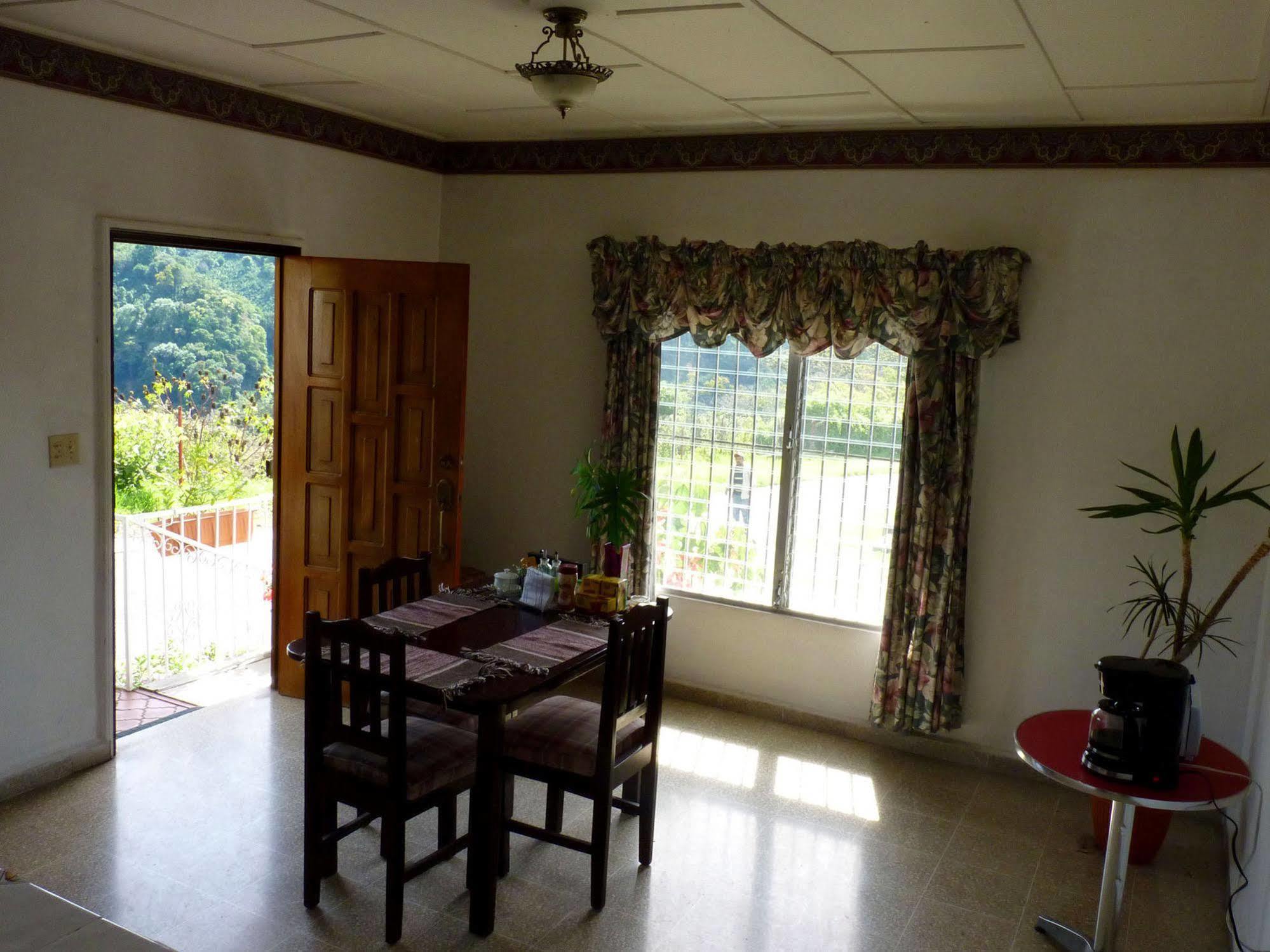 Autana Bed & Breakfast 보케테 외부 사진